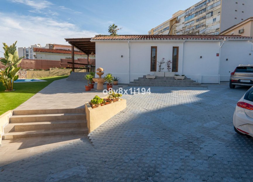 Resale - House - Detached Villa - Benalmádena - Benalmadena Costa