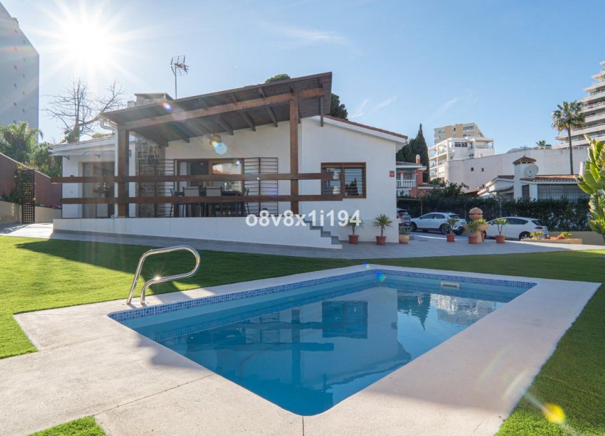 Resale - House - Detached Villa - Benalmádena - Benalmadena Costa