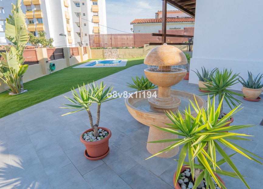 Resale - House - Detached Villa - Benalmádena - Benalmadena Costa