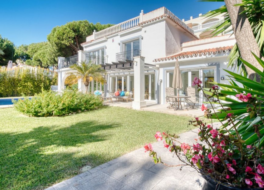 Reventa - House - Detached Villa - Marbella - Elviria