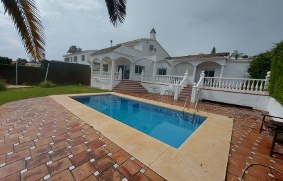 Resale - House - Detached Villa - Manilva - La Duquesa