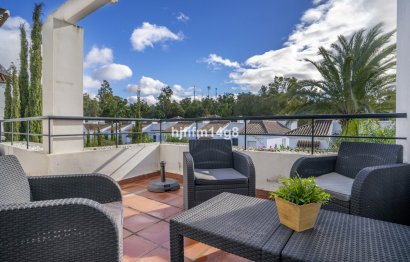 Resale - Apartment - Middle Floor Apartment - Marbella - Nueva Andalucia