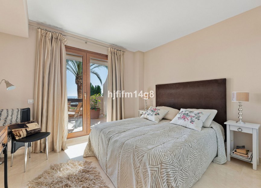 Resale - Apartment - Penthouse - Estepona - Estepona Centro