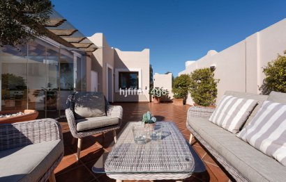 Resale - Apartment - Penthouse - Estepona - Estepona Centro