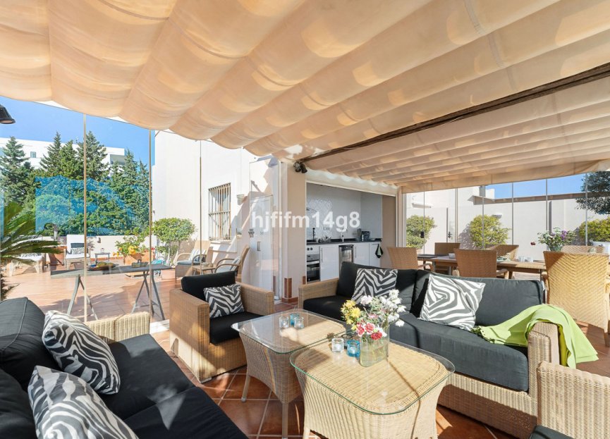 Resale - Apartment - Penthouse - Estepona - Estepona Centro