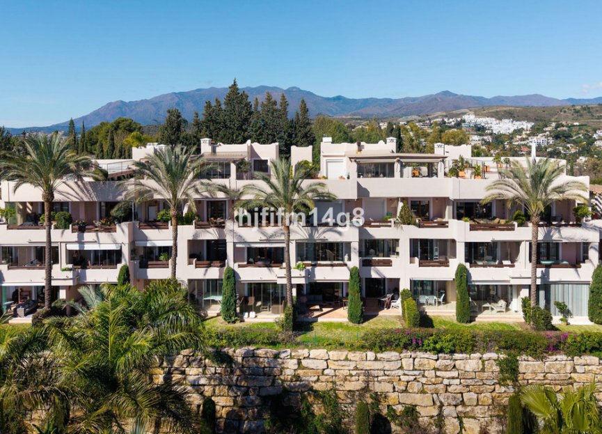 Resale - Apartment - Penthouse - Estepona - Estepona Centro