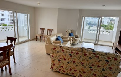 Resale - Apartment - Middle Floor Apartment - Marbella - La Campana