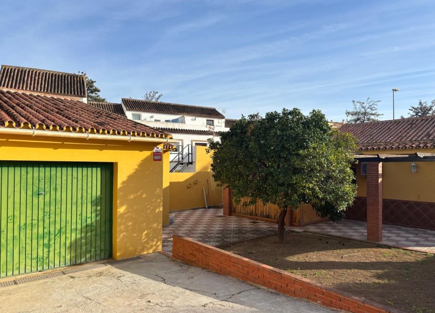 Resale - House - Detached Villa - Fuengirola - Los Pacos