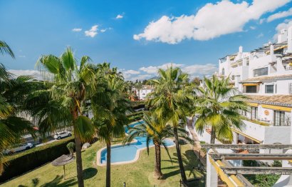 Resale - Apartment - Middle Floor Apartment - Marbella - Nueva Andalucia