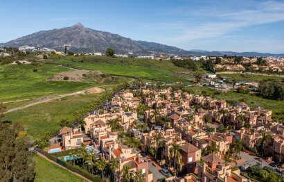 Resale - House - Townhouse - Marbella - Nueva Andalucia