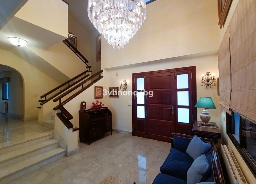 Resale - House - Detached Villa - Marbella - Guadalmina Baja