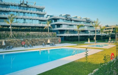 Resale - Apartment - Middle Floor Apartment - Estepona - Selwo