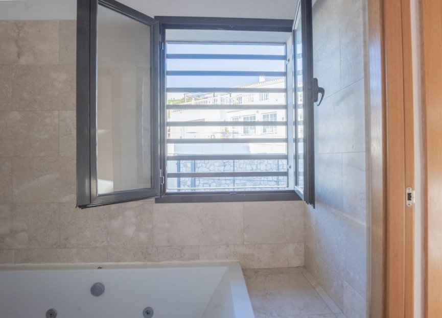 Resale - House - Townhouse - Fuengirola - Fuengirola Centro