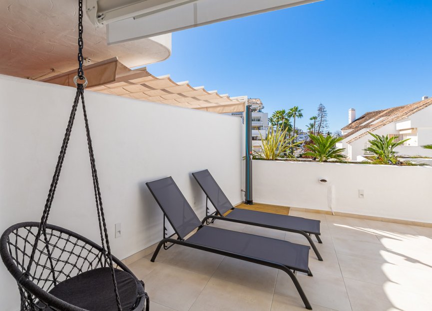 Resale - Apartment - Middle Floor Apartment - Marbella - Nueva Andalucia