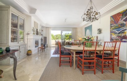 Resale - Apartment - Middle Floor Apartment - Marbella - Nueva Andalucia