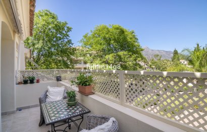 Resale - Apartment - Middle Floor Apartment - Marbella - Nueva Andalucia