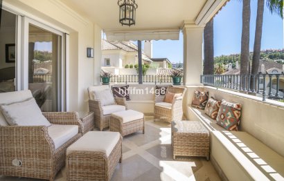 Resale - Apartment - Middle Floor Apartment - Marbella - Nueva Andalucia