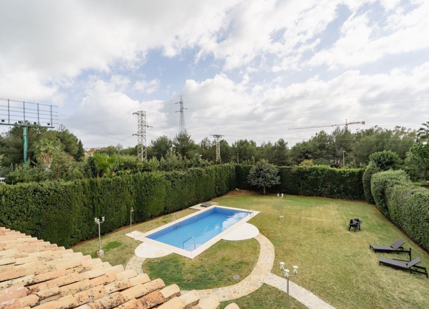 Resale - House - Detached Villa - Marbella - Nagüeles