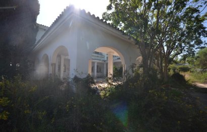 Resale - Plot - Land with Ruin - Marbella - Nagüeles