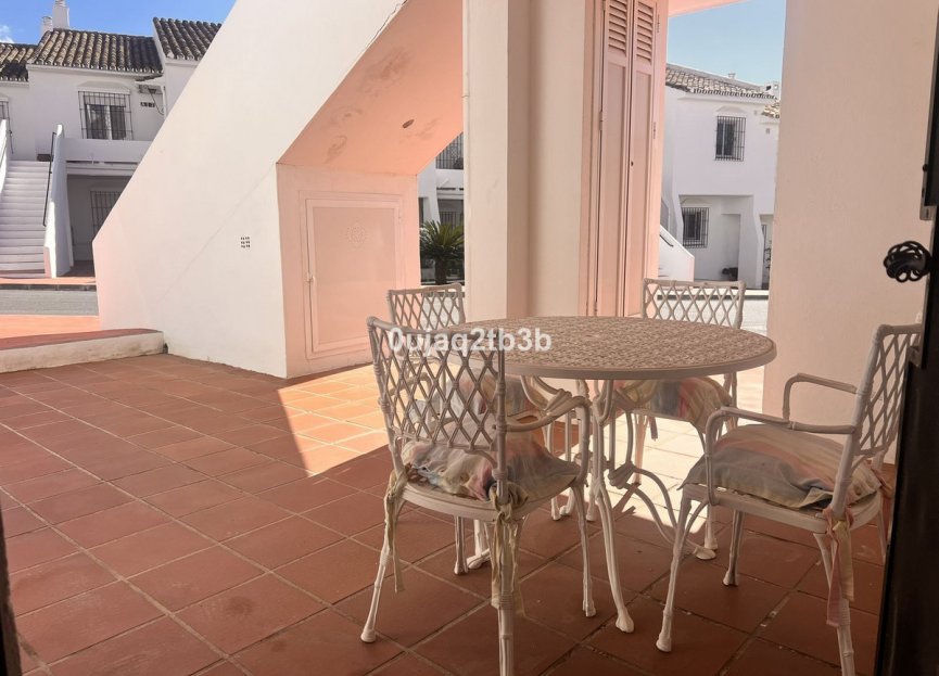 Resale - Apartment - Ground Floor Apartment - Marbella - Nueva Andalucia