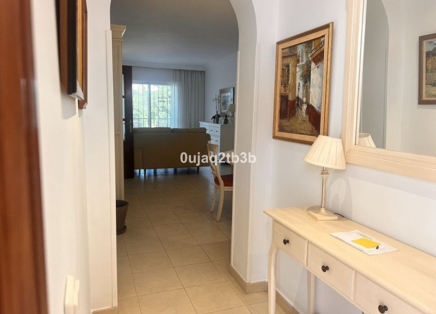 Resale - Apartment - Ground Floor Apartment - Marbella - Nueva Andalucia