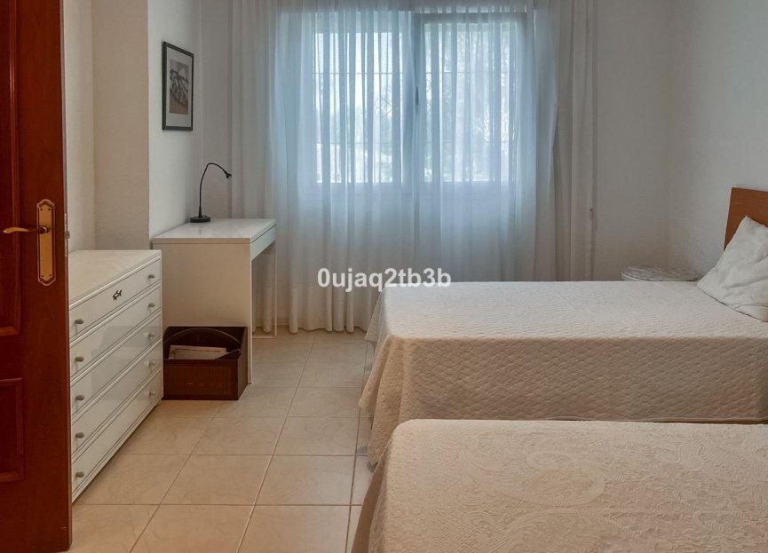 Resale - Apartment - Ground Floor Apartment - Marbella - Nueva Andalucia