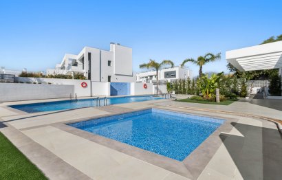 Resale - House - Semi-Detached House - Marbella - Guadalmina Alta