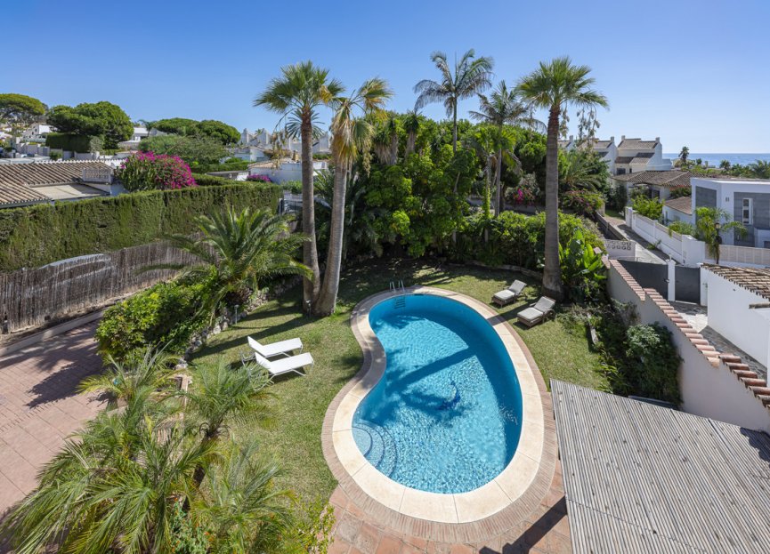 Resale - House - Detached Villa - Marbella - Costabella