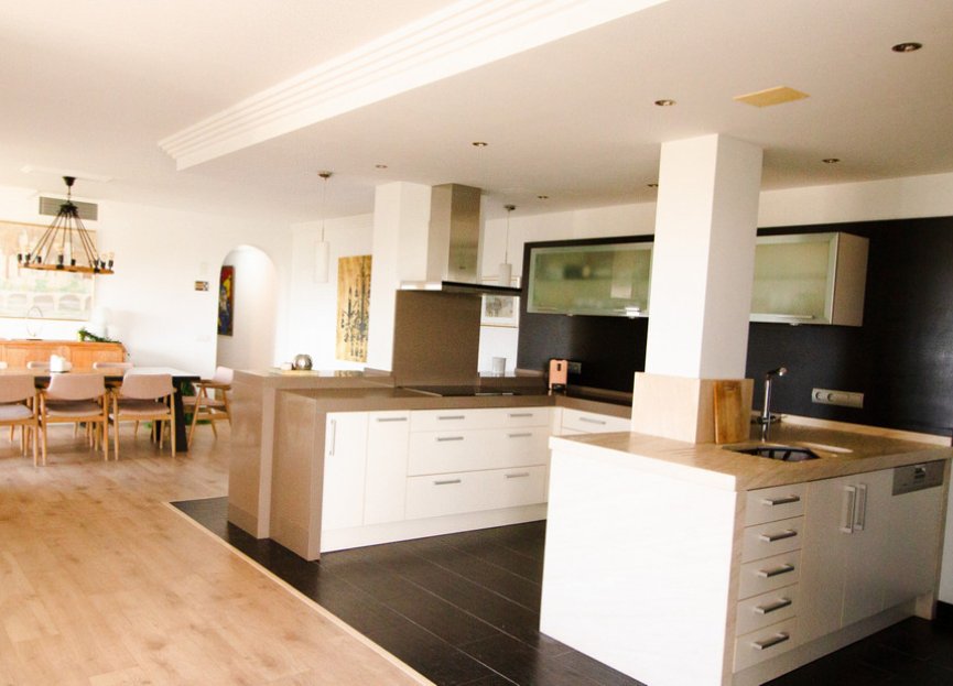 Resale - Apartment - Penthouse - Estepona - Estepona Centro