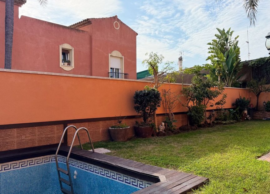 Resale - House - Detached Villa - Marbella - Marbella Centro