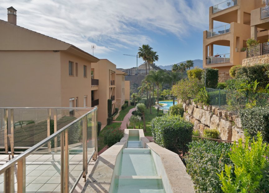 Resale - Apartment - Penthouse - Estepona - Estepona Centro