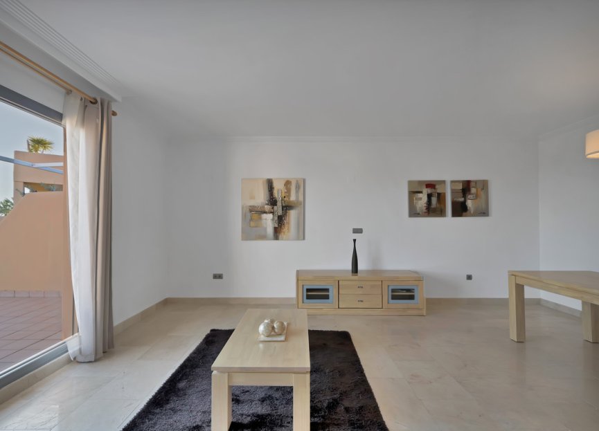 Resale - Apartment - Penthouse - Estepona - Estepona Centro