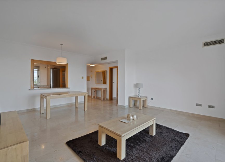 Resale - Apartment - Penthouse - Estepona - Estepona Centro