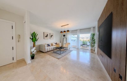 Resale - Apartment - Middle Floor Apartment - Marbella - Nueva Andalucia