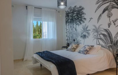 Resale - Apartment - Middle Floor Apartment - Marbella - Nueva Andalucia