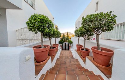 Resale - Apartment - Middle Floor Apartment - Marbella - Nueva Andalucia