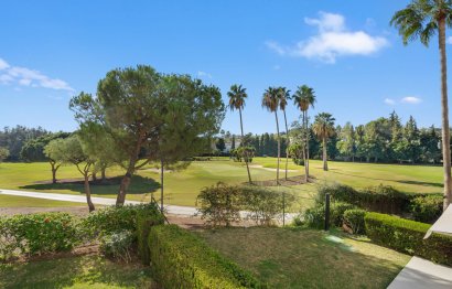 Resale - Apartment - Middle Floor Apartment - Marbella - Nueva Andalucia