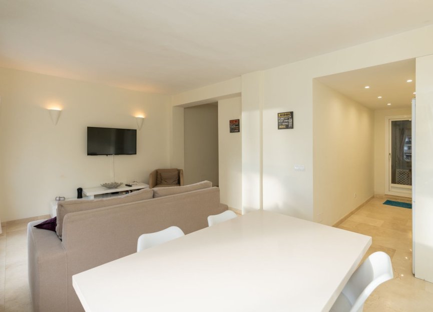 Resale - Apartment - Middle Floor Apartment - Marbella - Marbella Centro