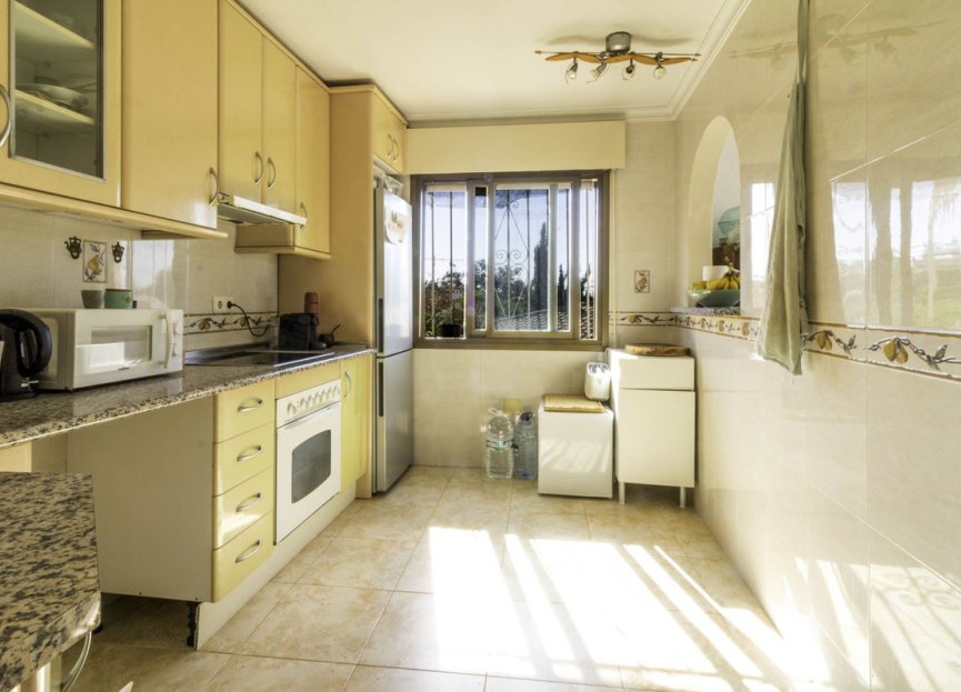 Resale - House - Detached Villa - Marbella - Elviria