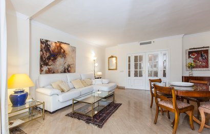 Resale - Apartment - Middle Floor Apartment - Marbella - Marbella Centro