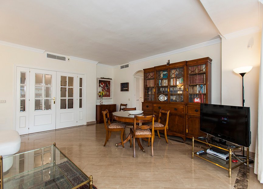 Resale - Apartment - Middle Floor Apartment - Marbella - Marbella Centro