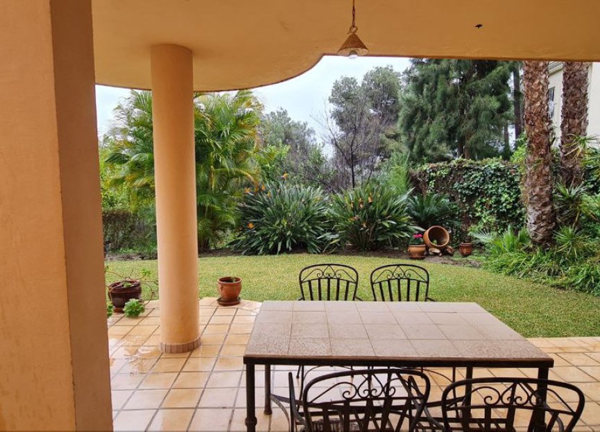 Resale - House - Detached Villa - Marbella - Hacienda Las Chapas