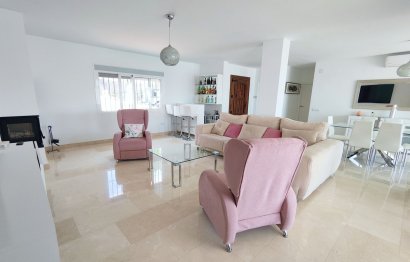 Resale - House - Detached Villa - Estepona - Estepona Centro