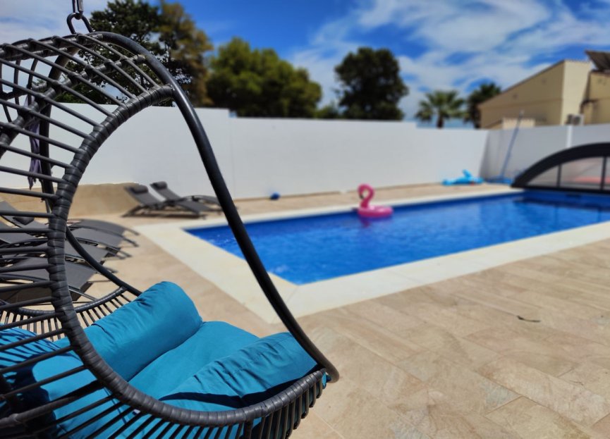 Resale - House - Detached Villa - Estepona - Estepona Centro