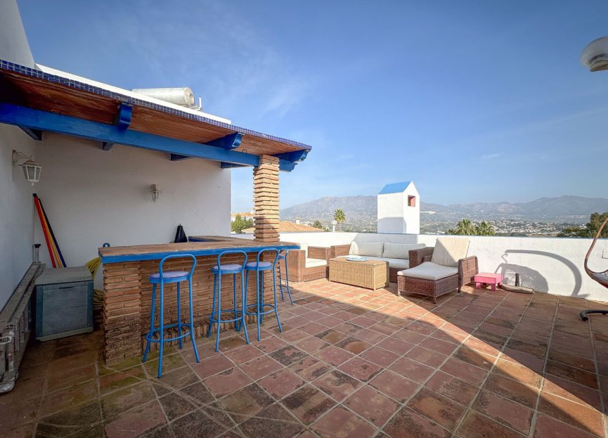 Resale - House - Detached Villa - Mijas