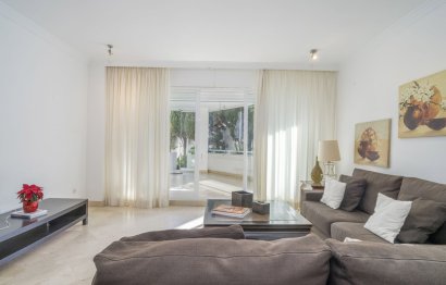 Resale - Apartment - Ground Floor Apartment - Marbella - Puerto Banús