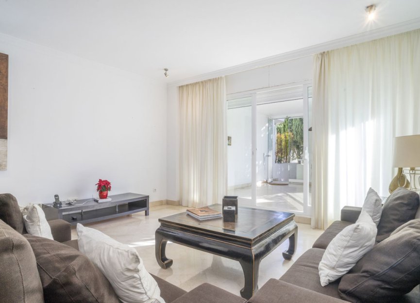 Resale - Apartment - Ground Floor Apartment - Marbella - Puerto Banús