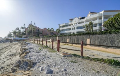 Resale - Apartment - Ground Floor Apartment - Marbella - Puerto Banús