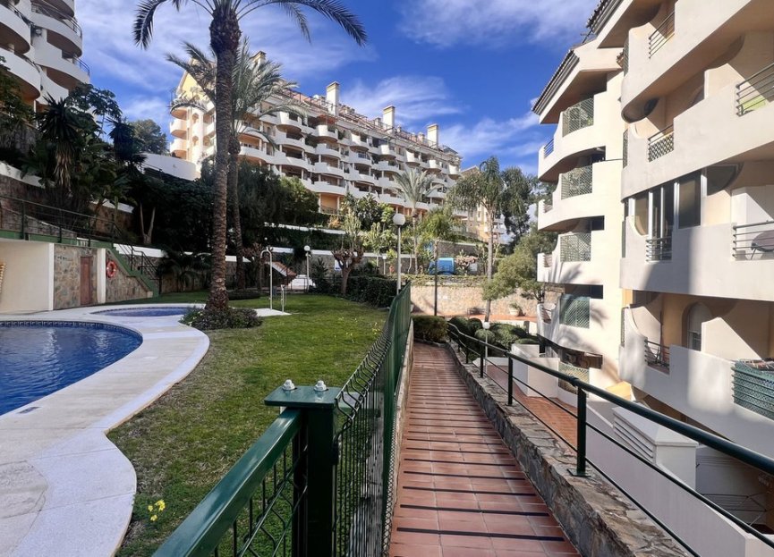 Resale - Apartment - Duplex - Marbella - Nueva Andalucia