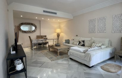 Resale - Apartment - Middle Floor Apartment - Marbella - Nueva Andalucia